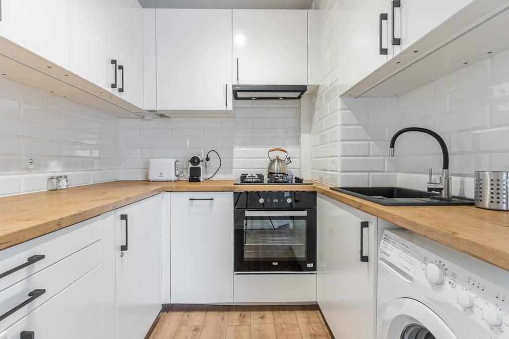 Uroczy Apartament 2 Pokoje - 10 Min Do Morza! Gdansk Dış mekan fotoğraf